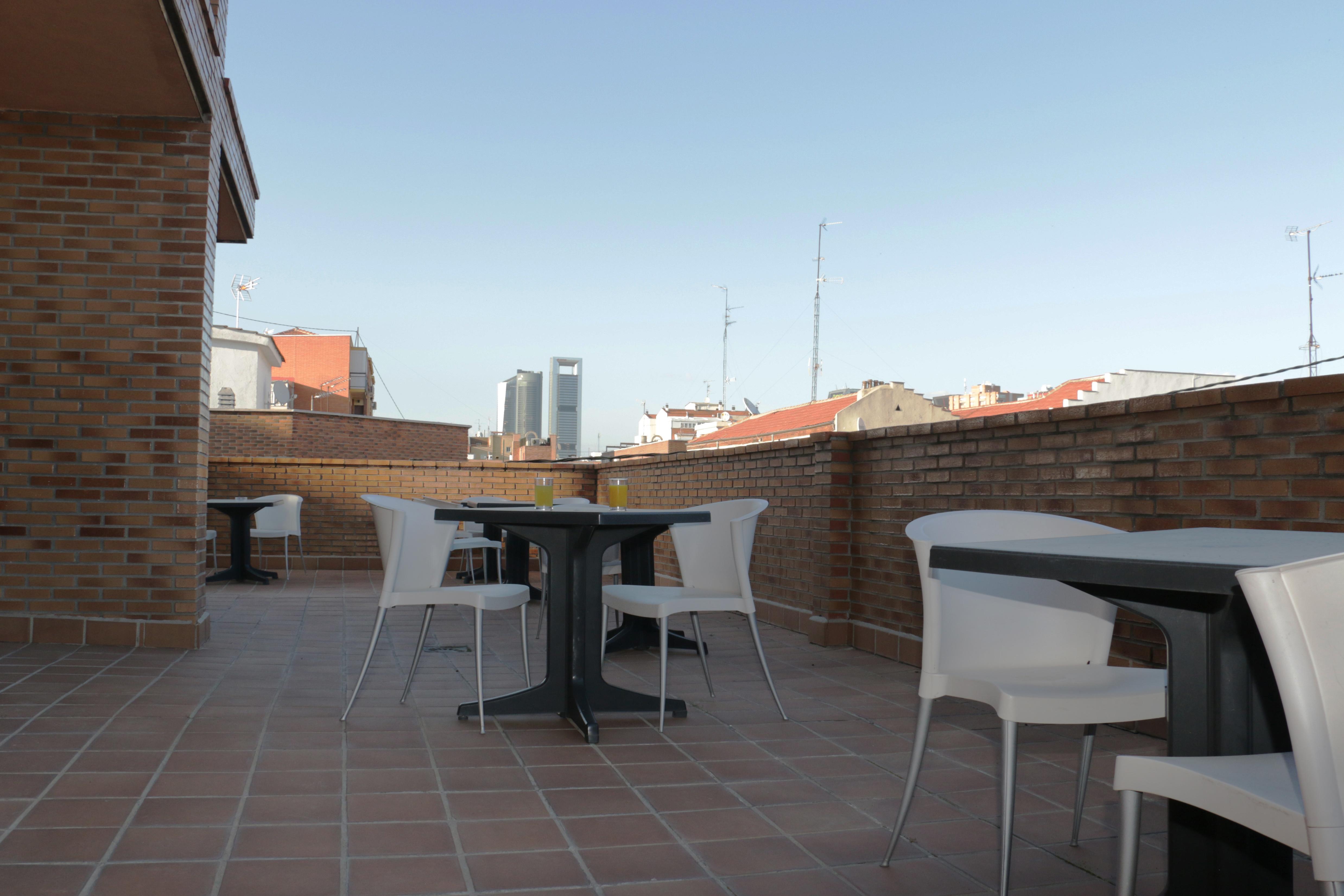 Apartamentos Turisticos G3 Galeon Madrid Exterior photo